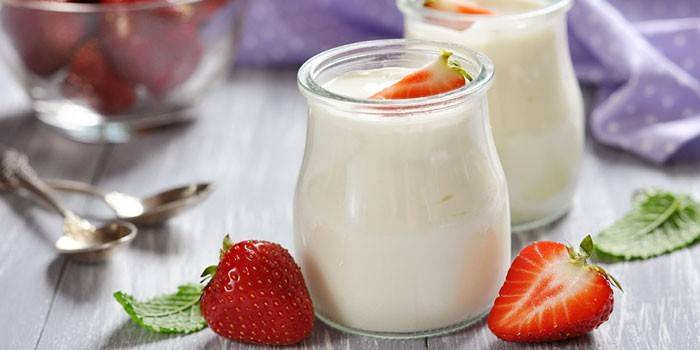 Truskawkowy Jogurt