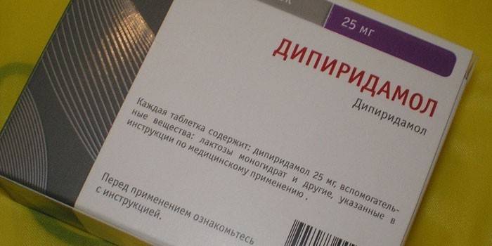 Tabletki dipirydamolu w opakowaniu