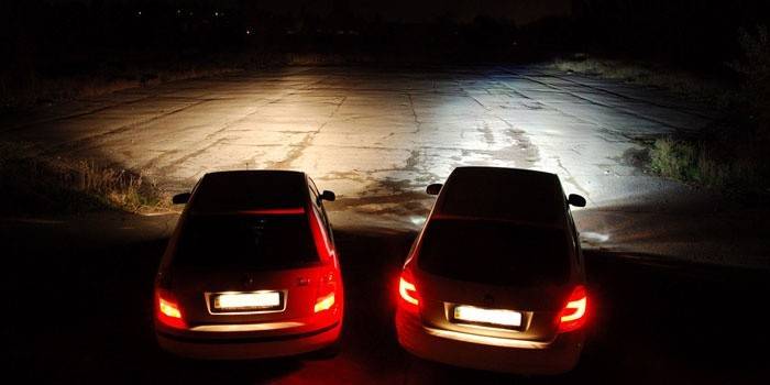 Carros com lâmpadas de xenon