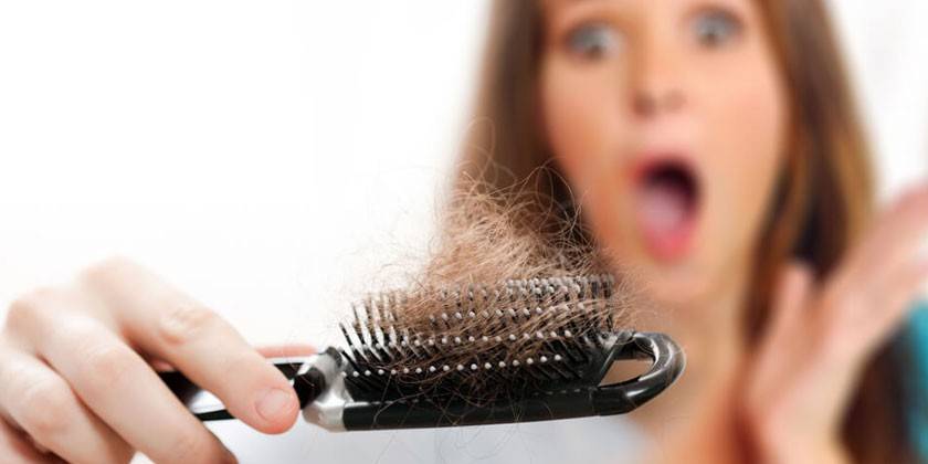 Cabelo em um pente