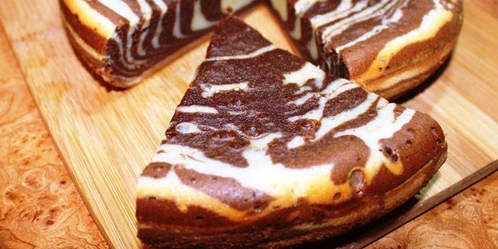 Košíček Zebra vyrobený z mliečneho cesta