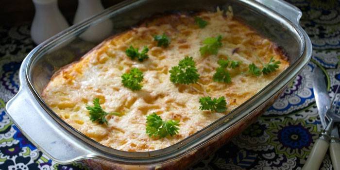 Hotový pastiersky koláč v sklenenej forme