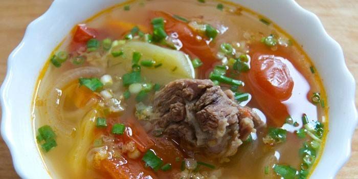 Sopa de batata com caldo de carne