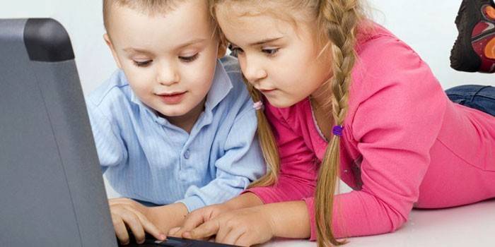 Menino menina, em, um, laptop