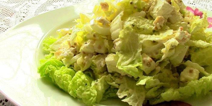 Salada com Peking Repolho e Peito de Frango