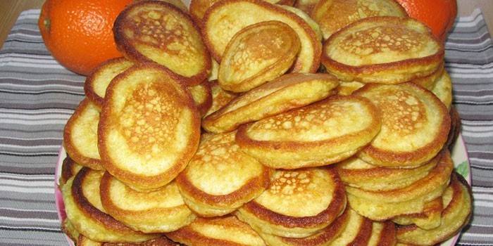 Hotové palacinky na miske
