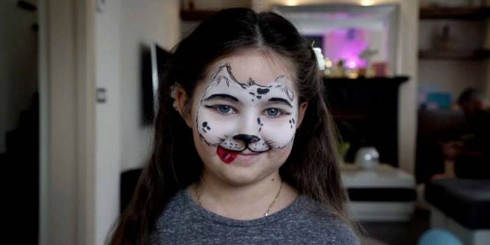 Menina, com, pintura cara, doggy