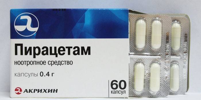 Tabletki Piracetam w opakowaniu