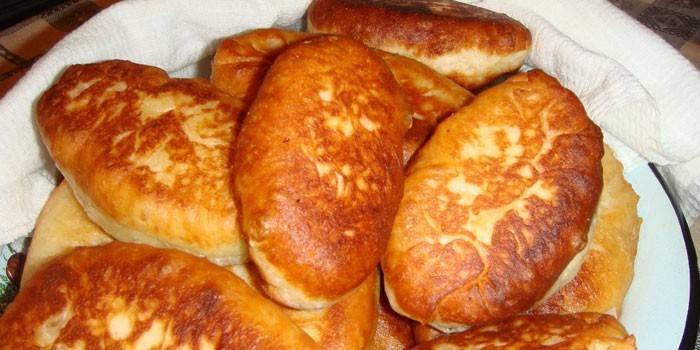 Smażone placki z nadzieniem z wątroby