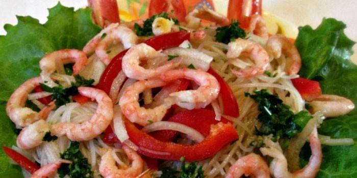 Salada de camarão com funchose