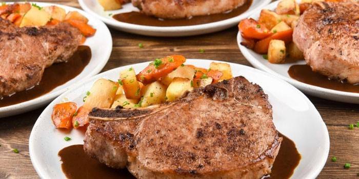 Carne de t-bone com legumes