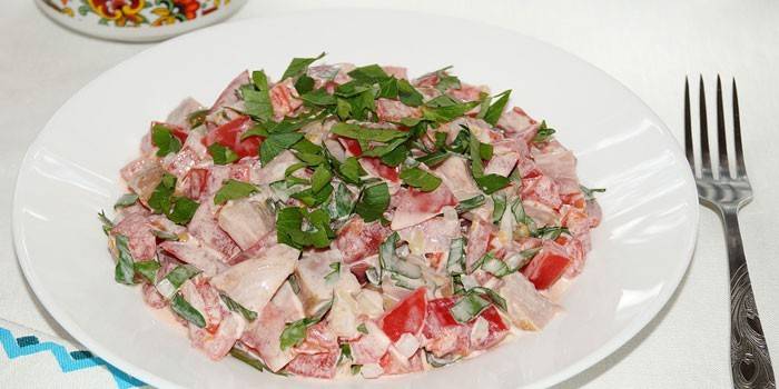 Salada de frango defumado