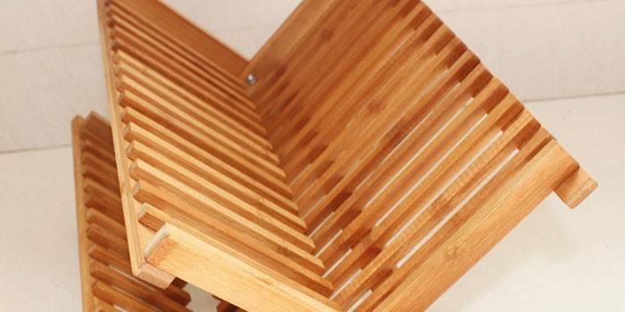 Secadora de platos de madera