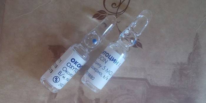 De ampollas de la droga oxitocina
