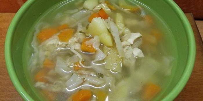 Sopa de verduras de raíz de apio