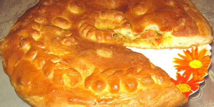 Torta de couve de massa levedada