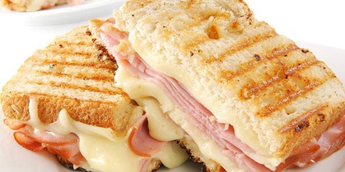 Sandwiches de queso caliente a la parrilla