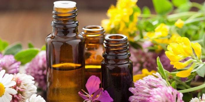Remedio para la caspa de aceites esenciales