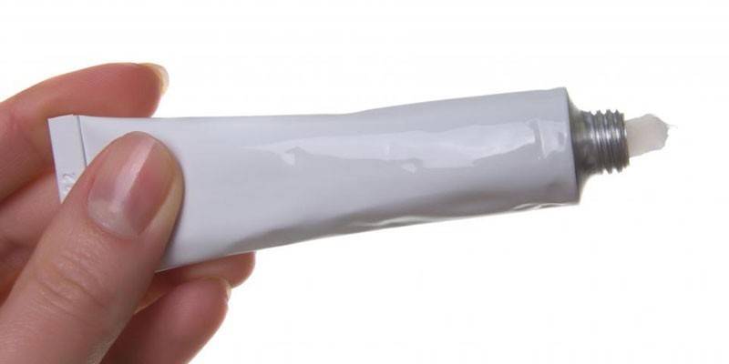 Tubo de ungüento