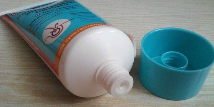 Salicylový peeling tváre Stopproblem v skúmavke