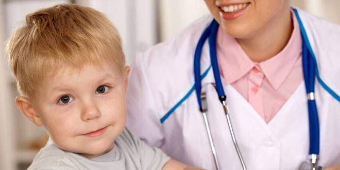 Criança e médico