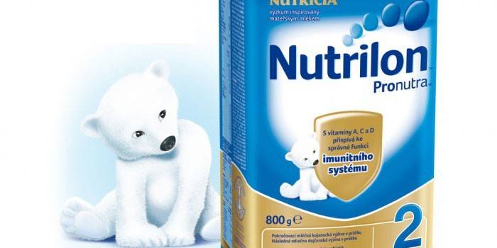 Zmes práškového mlieka Nutrilon 2 v balení