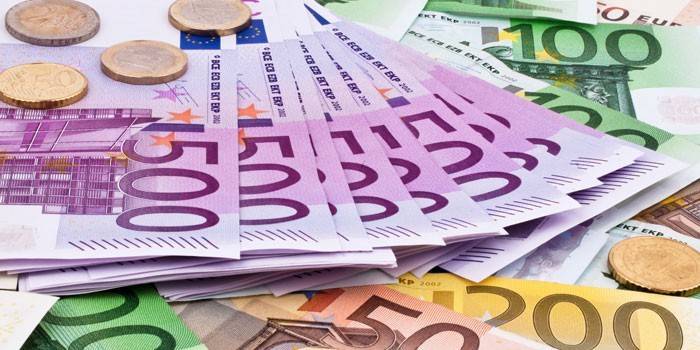 Banknoty i monety