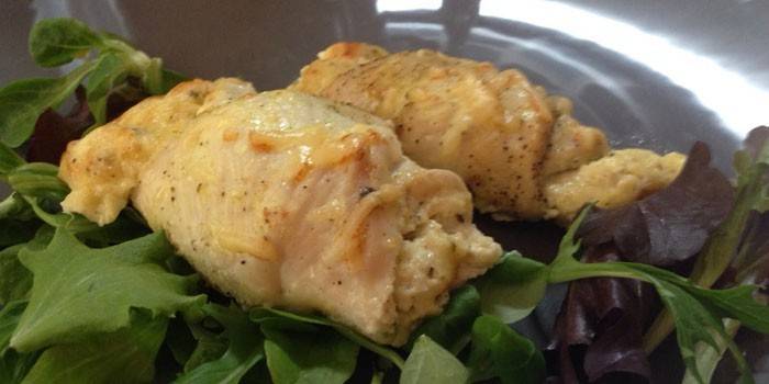 Rollos de pollo al horno con relleno de queso