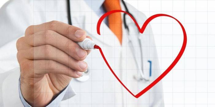 Medic desenha um coração