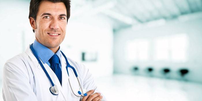 Médico masculino