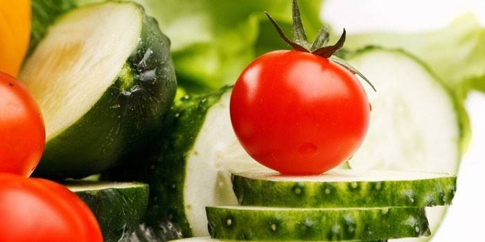 Pepinos y Tomates para Ensalada