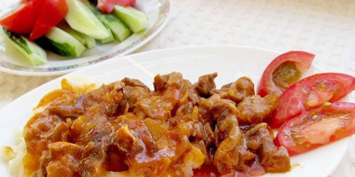 Carne com legumes