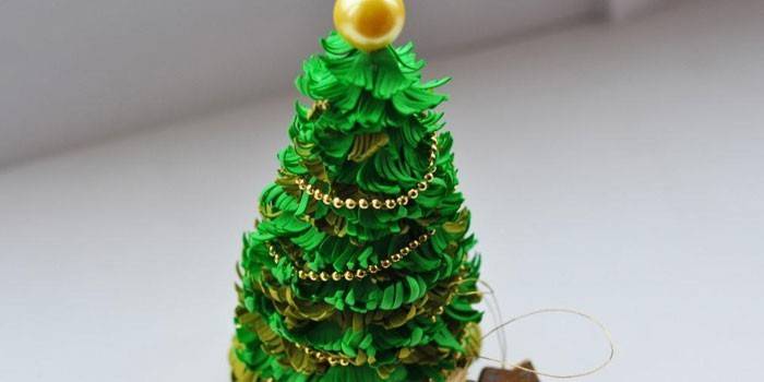 Árbol de navidad hecho de foamiran