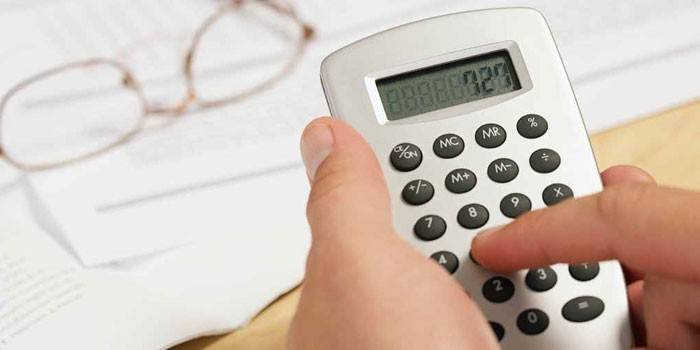 Calculadora na mão