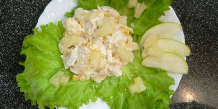 Ensalada de Pollo y Piña