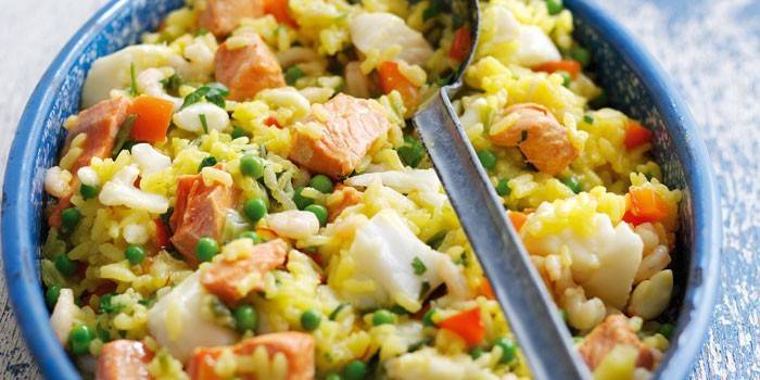 Arroz de frango com frutos do mar