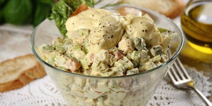 Salada com maionese
