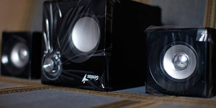 Alto-falantes Genius Bomb SW-2.1 370