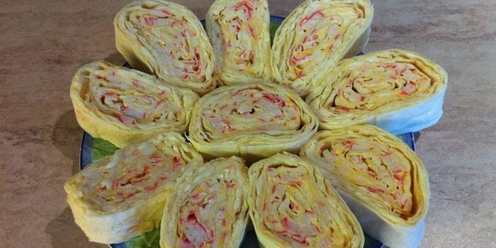 Bułka Pita z serem i paluszkami krabowymi