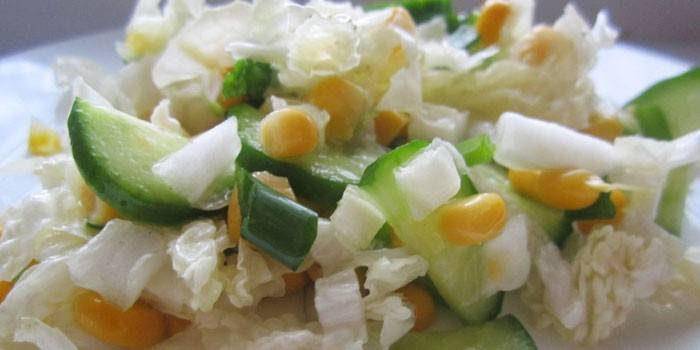 Salada de repolho com pepino