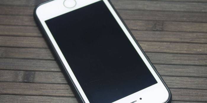 Telefon komórkowy