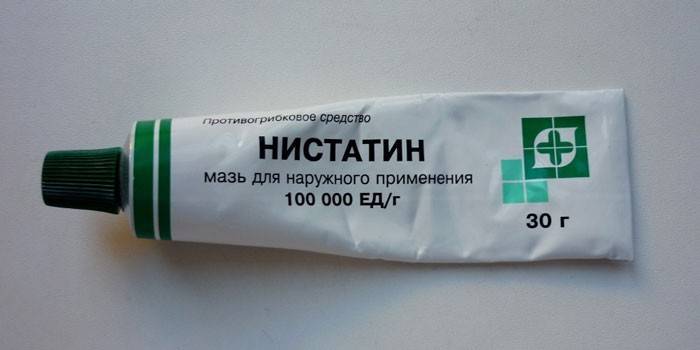 Ungüento de nistatina en un tubo