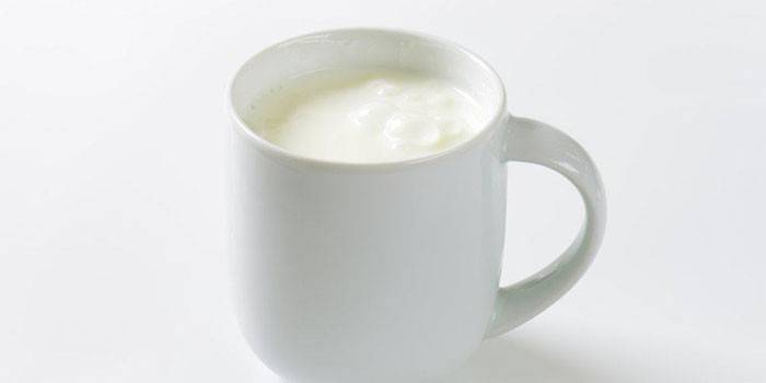 Kéfir en una taza