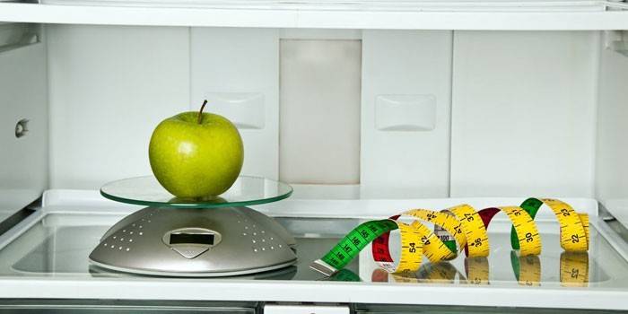 Apple na stupnici a centimetre