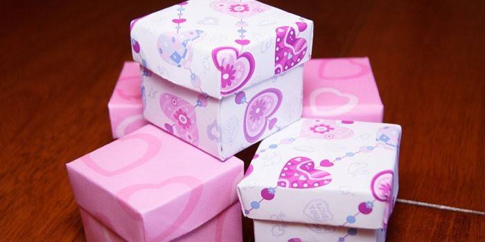 Caixas de presente de papel embrulhado