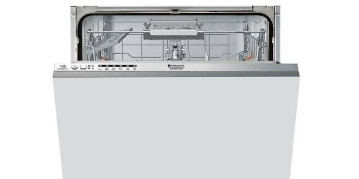 Szeroka wbudowana zmywarka Hotpoint-Ariston model LSTF 9M117 C.