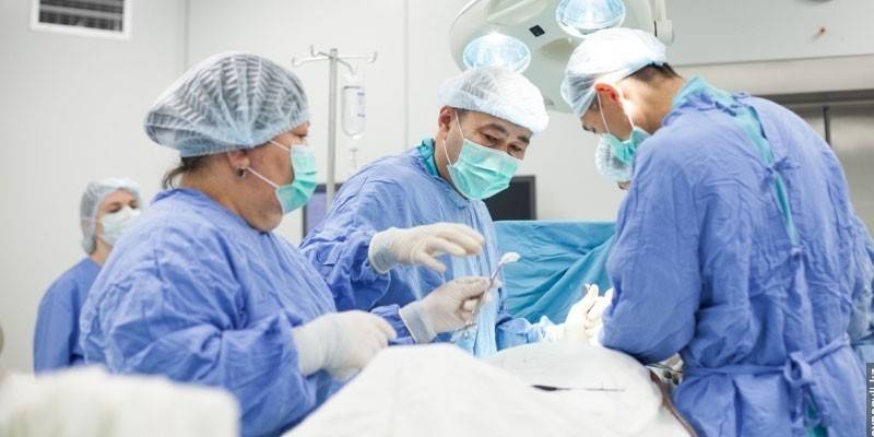 Cirugía para la escoliosis en niños.