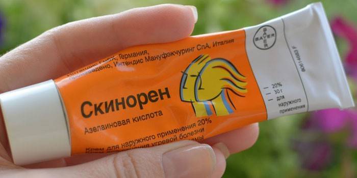 Gel Skinoren v skúmavke
