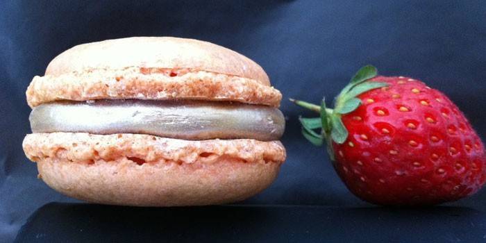 Truskawkowe Makaroniki i Truskawka