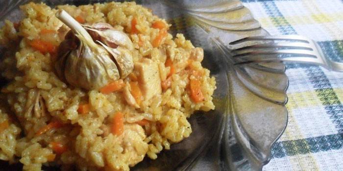 Pilaf de pechuga de pollo al estilo uzbeko